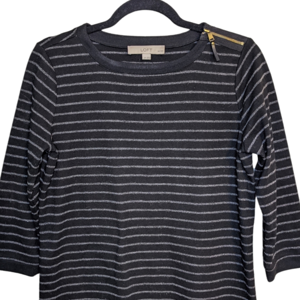 Ann Taylor LOFT Striped 3/4 Sleeve Dress w/ Shoulder Zipper āØš - Picture 5 of 7